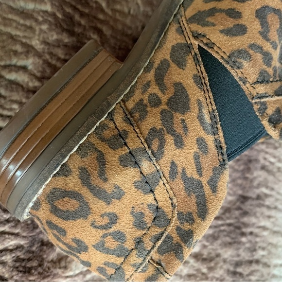 Clarks Camzin Mix Leopard Booties - Picture 9 of 12